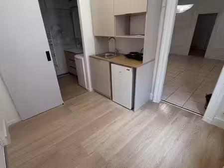 appartement rénové situé - à deux pas du centre-ville