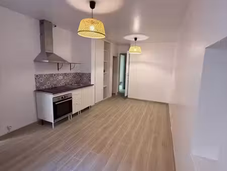 à louer appartement t2 carnoules