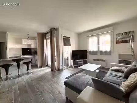 location meublée – montpellier - avenue du maréchal-leclerc - grand deux pièces avec terra