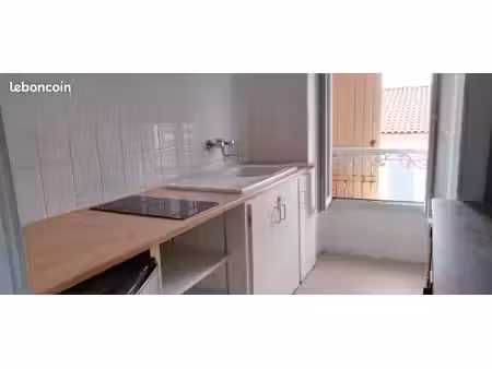 appartement t2 centre ville saint jean d'angèly