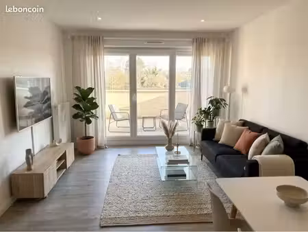 j’aimerais échanger avec une personne qui est a meaux qui a t3