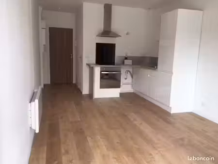 appartement 2 pièces  33 m2 - proximité commerces