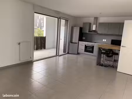 bel appartement t3 rénové avec loggia et parking – bordeaux ginko