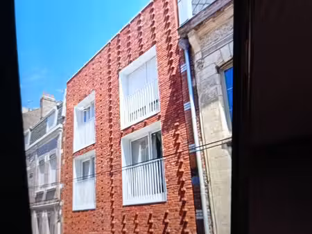 location lille studio en parfait état