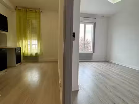 reims – t1 bis lumineux 30 m² – secteur avenue de laon / tramway