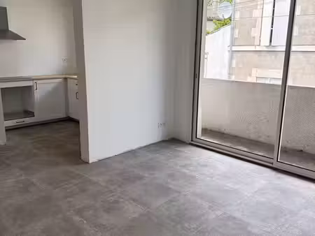 appartement t3 avec garage et balcon refait à neuf secteur impôts