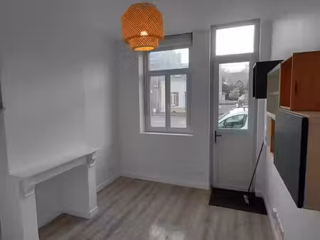 ? à louer – maison avec cour et cave à amiens quartier saint pierre