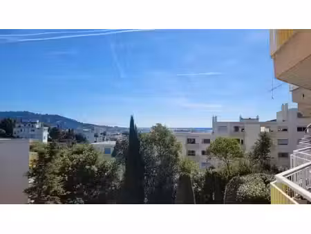location appartement 1 pièce 30 m² à cannes la bocca (06150)  830 €