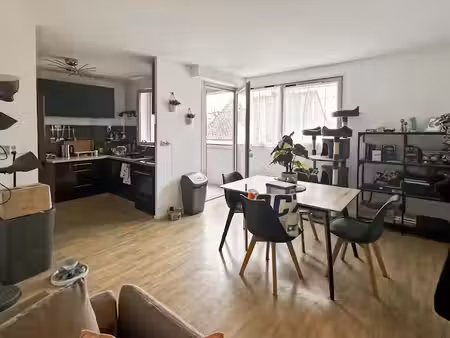 location appartement 2 pièces 65.97 m² à saint-pierre-des-corps (37700)  875 €
