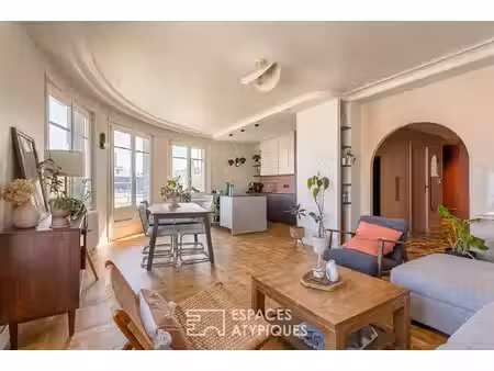 rénovation contemporaine avec balcon quartier préfecture