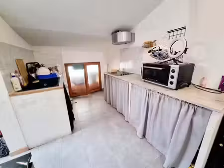 vente immeuble 5 pièces 76 m² à montfrin (30490)  129 000 €