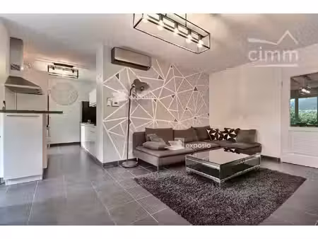 tencin – superbe appartement meublé de 65 29 m² avec 2 chambres  rez-de-jardin de 180 m² e