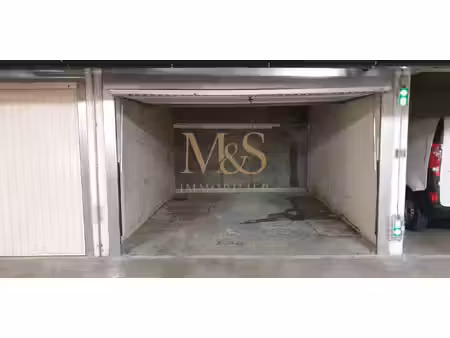 les pavillons sous bois-box fermé- résidence sécurisée