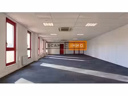 location entrepôt 645m²