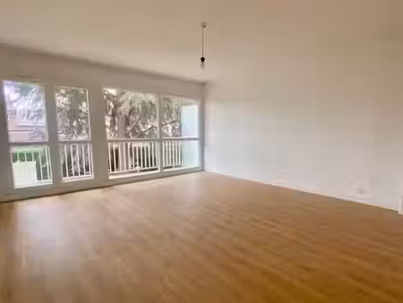 location appartement 3 pièces 75.39 m² à abbeville (80100)  848 €