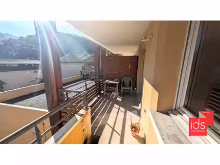 appartement allevard 4 pièce(s) 81.85 m2 avec garage  cave et terrasse .