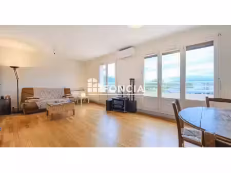 grenoble  38000  albert 1er de belgique  superbe t4 au 8ème étage avec terrasses de 93 m2