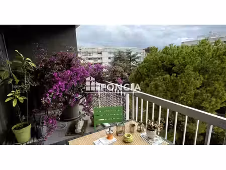 saint anne : t4 96m2 avec balcon