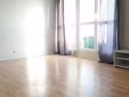 location appartement 3 pièces 66 m² à neuilly-sur-marne (93330)  1 135 €