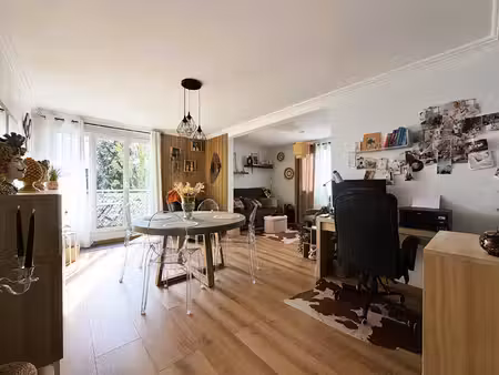 bel appartement 5 pièces rénové à neuf - saint-jean-bonnefonds