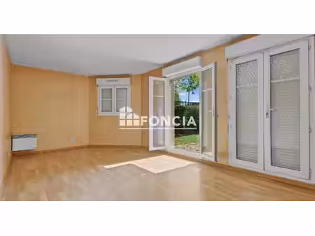 à vendre appartement 2 pièces 46.07 m² - voisin le bretonneux 78960