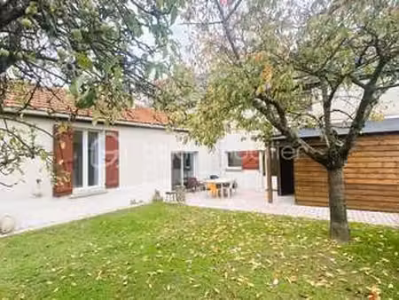 vente maison à nantes saint-jacques (44000) : à vendre / 200m² nantes saint-jacques