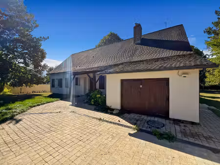 location maison 5 pièces  203.71m²  vaux