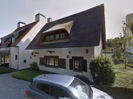 unique et spacieux logement à louer à zoute – zevenkote.