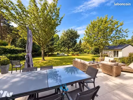 pavillon 6 pièces 179 m²