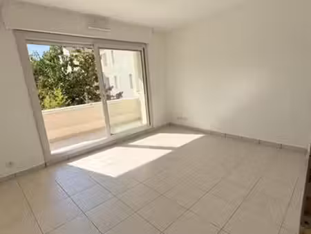à louer – superbe f4 entièrement refait à neuf