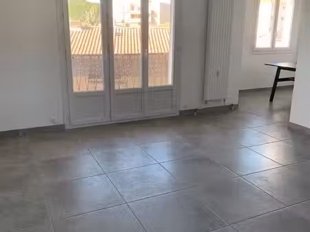 à louer – appartement t3 traversant de 74 m²  entièrement rénové