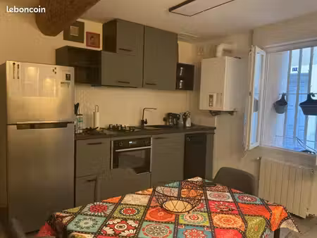 maison de ville en p2 bis meublé et équipé