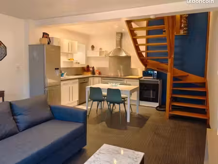maison de ville dans le centre disponible de suite