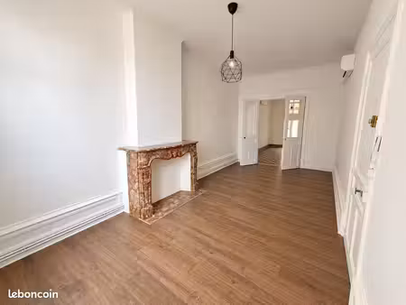 t2 de 59 m² avec cachet – rdc  cour et cave – hénin-beaumont