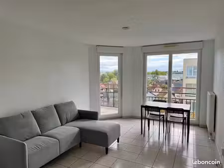 t2 meublé lumineux avec balcon et parking – lingolsheim