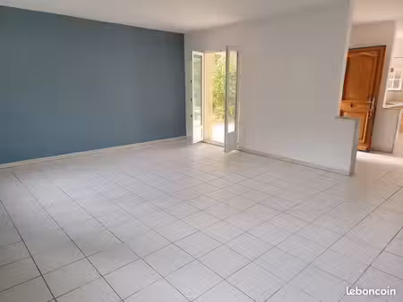 agréable maison de plein pied - douelle
