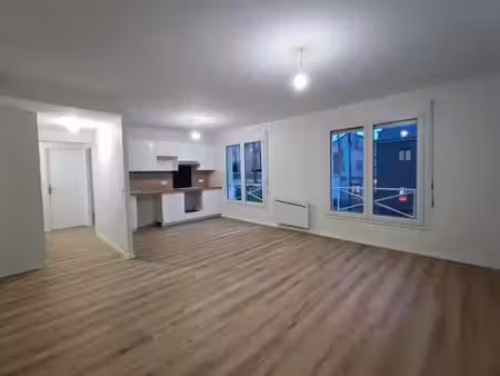 location appartement 4 pièces 71 m² à saint-maur-des-fosses (94100)  1 910 €