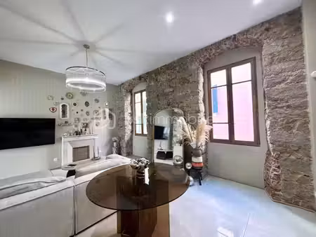 ajaccio hyper-centre – superbe t2 atypique de 51 m² - le charme des vieilles pierres  l’él