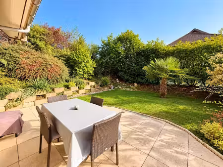 en exclusivité – t4 de 104 m² en rez-de-jardin avec terrasse