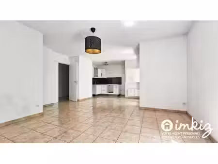 appartement 3 pièces avec balcon  garage possible