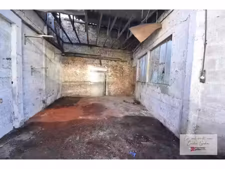 cholet centre-ville ? ensemble de 4 garages à fort potentiel