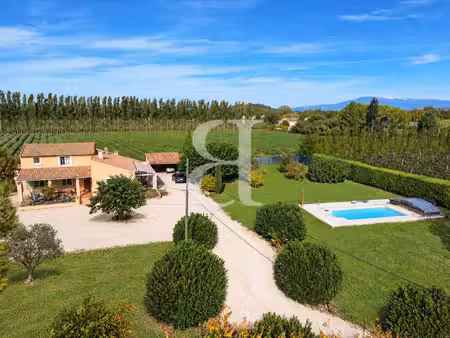 maison de campagne au thor avec piscine et dépendances