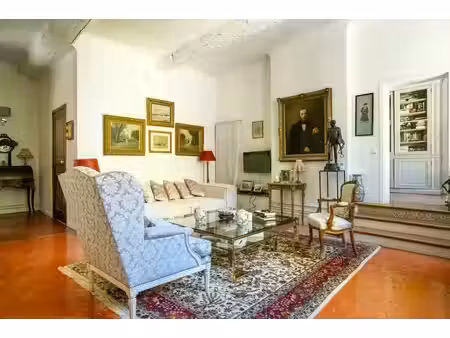 référence : 6803-nfi - appartement bourgeois 4 pièces  secteur palais