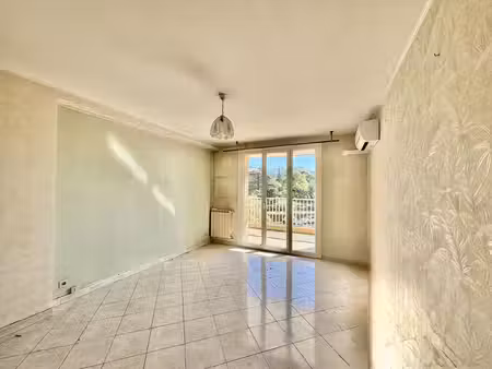 marseille 10ème / résidence belle vue / t3 de 52 m² avec grand balcon  cave et...
