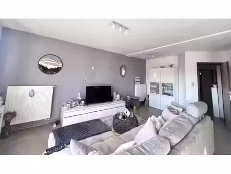 bel appartement 1 chambre avec balcon plein sud