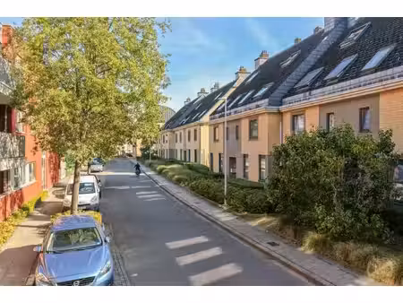 appartement avec box garage dans un cadre verdoyant