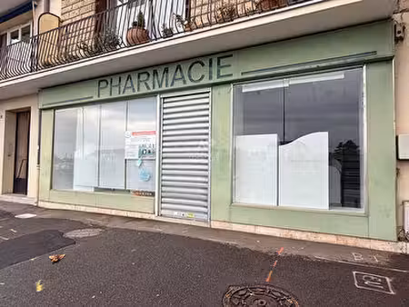 local commercial pontoise 98 m2