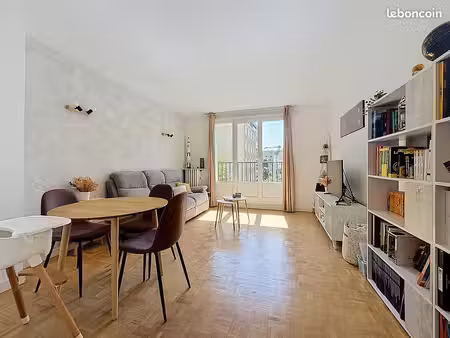 versailles – avenue de paris – appartement 3 pièces 60 m² avec parking et cave