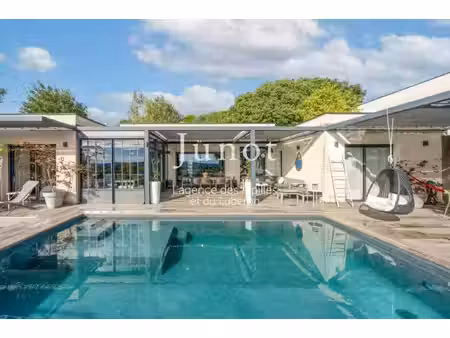 maison de luxe à vendre dans le quartier est