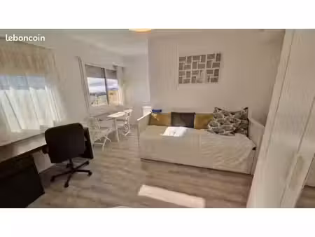 studio meublé 22 m² – métro mairie de montrouge – parking + cave – 980 cc